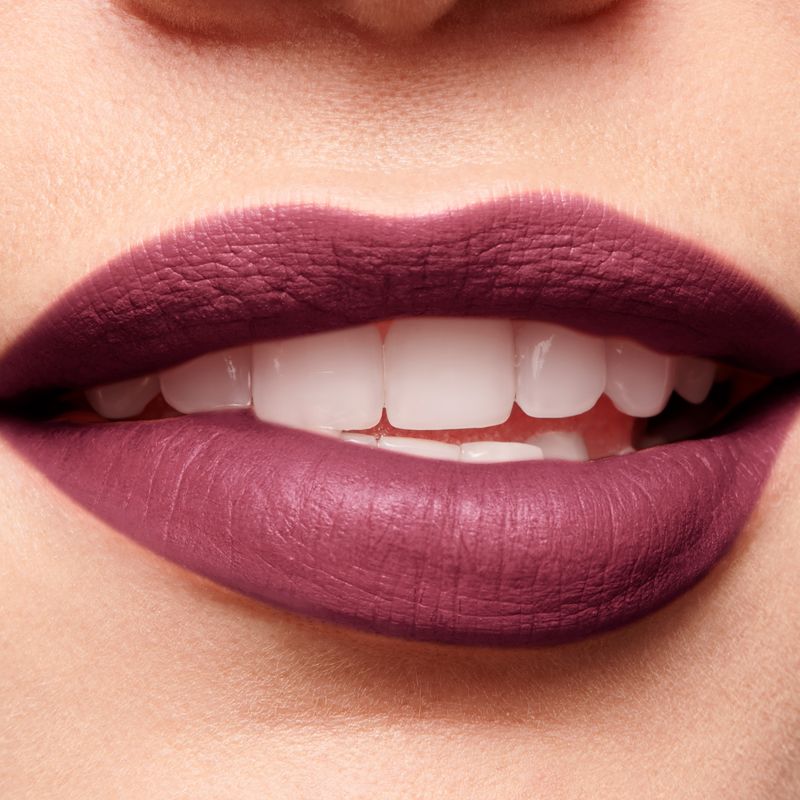 Infini-Lapiz-Labial-Hidratante-Mate-con-Acido-Hialuronico-2-g