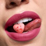 Infini-Lapiz-Labial-Hidratante-Mate-con-Acido-Hialuronico-2-g