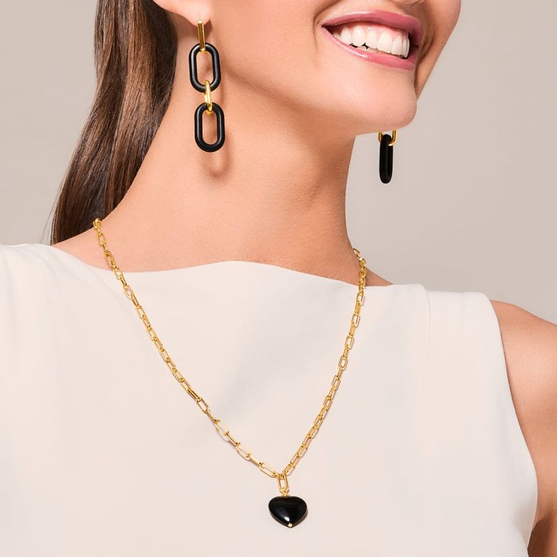 Collar Black Heart esika Mexico